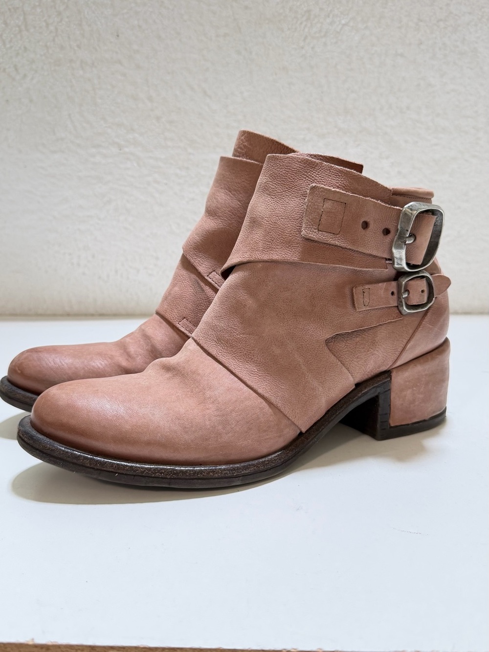 A.S.98 Olin Mauve Leather Moto Buckle Boots 41 Womens Size 10.5 Moto ankle boots